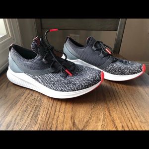 New Balance Women's Fresh Foam Lazr Sport V1 Sneak